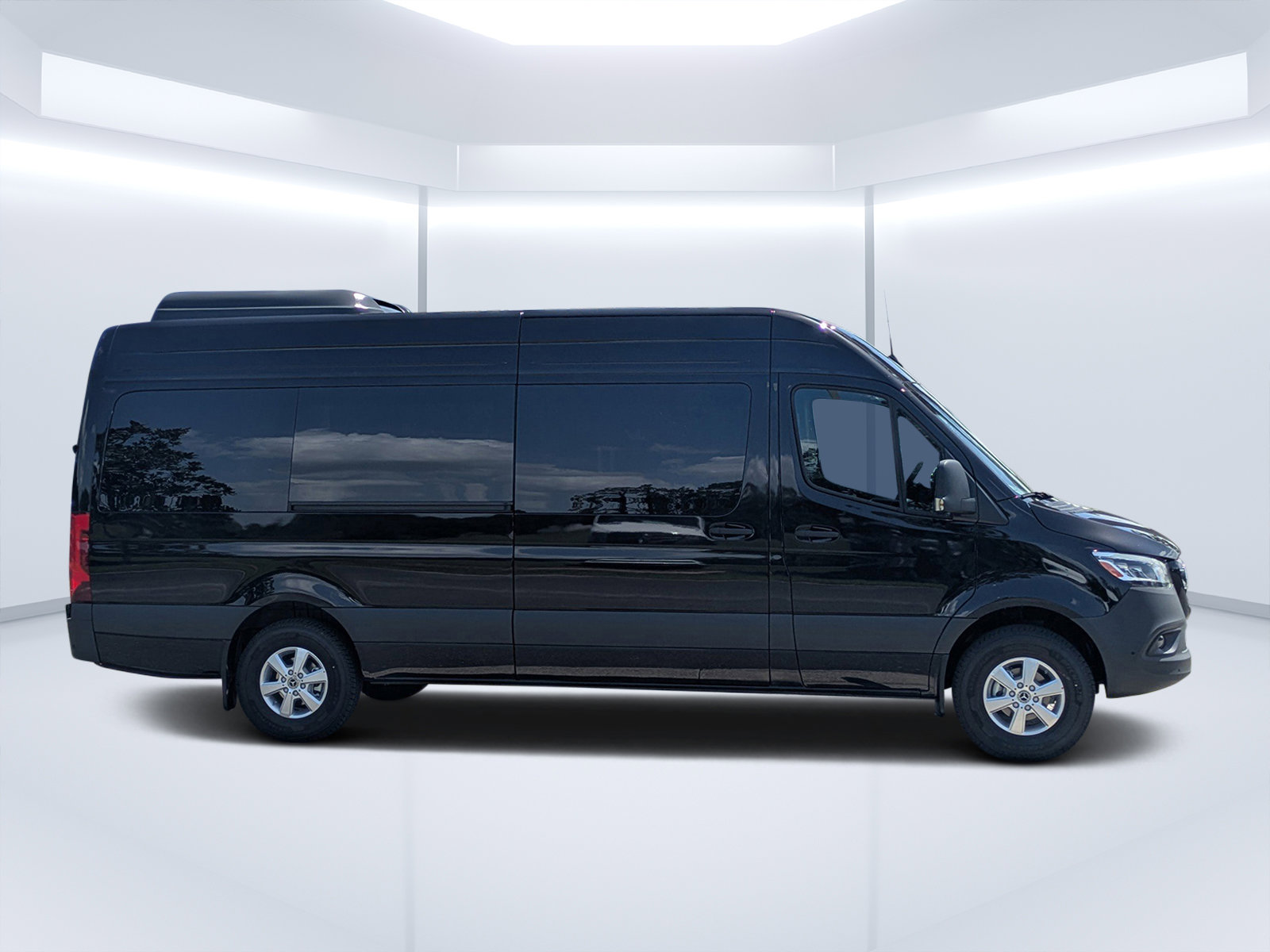 New 2025 Mercedes-Benz Sprinter 2500 image 2