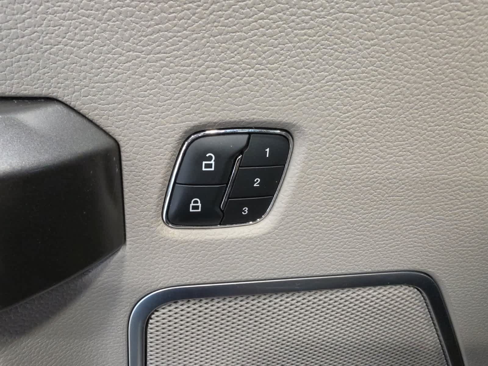 Used 2019 Ford F150 Limited AWD/4WD image 23