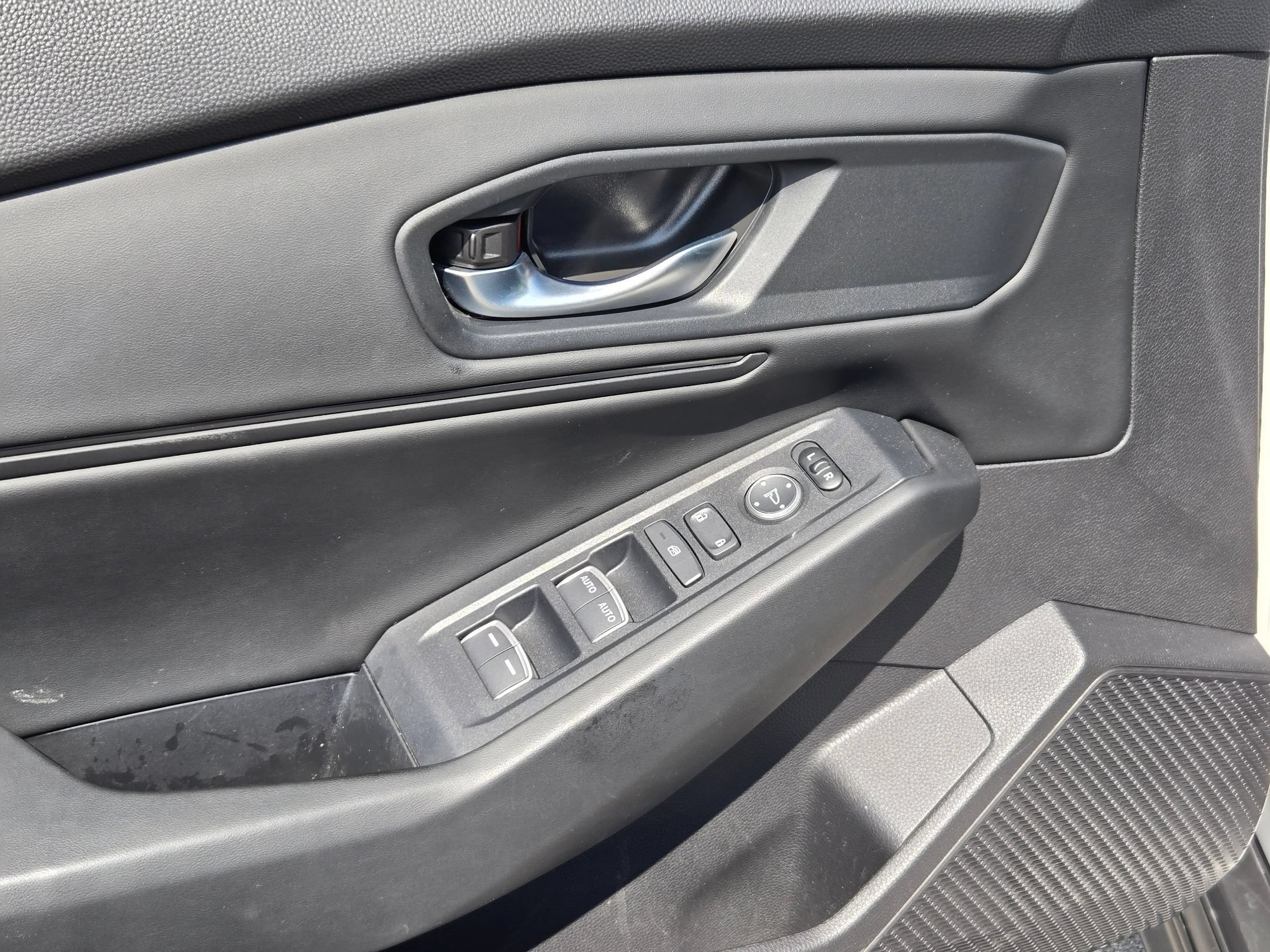 Certified 2025 Honda Accord SE image 11