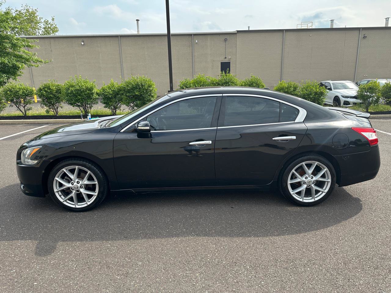 Used 2011 Nissan Maxima 3.5 SV w/ Sport Pkg FWD image 8
