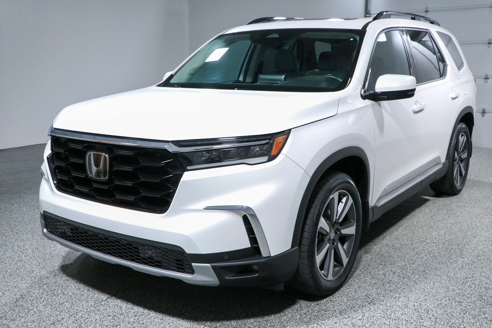 Used 2025 Honda Pilot Touring image 34