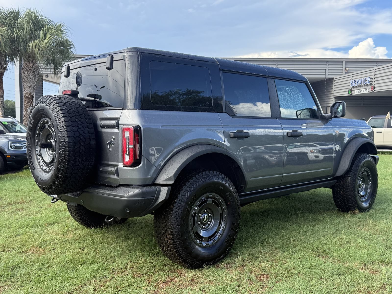 Certified 2025 Ford Bronco Badlands w/ Sasquatch Package AWD/4WD image 10