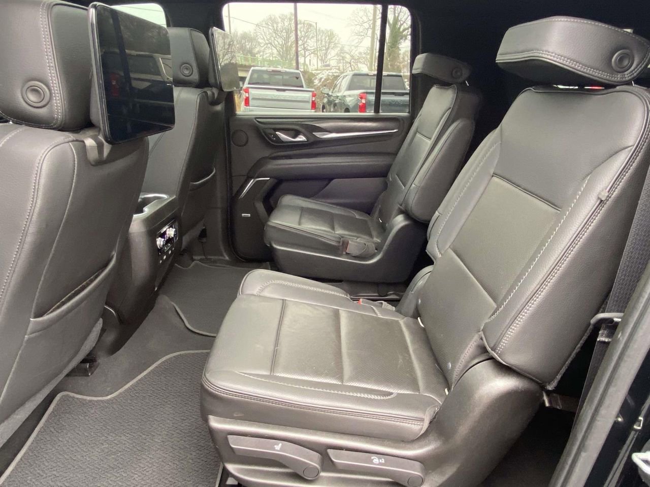 Used 2021 GMC Yukon XL Denali w/ Denali Ultimate Package image 10