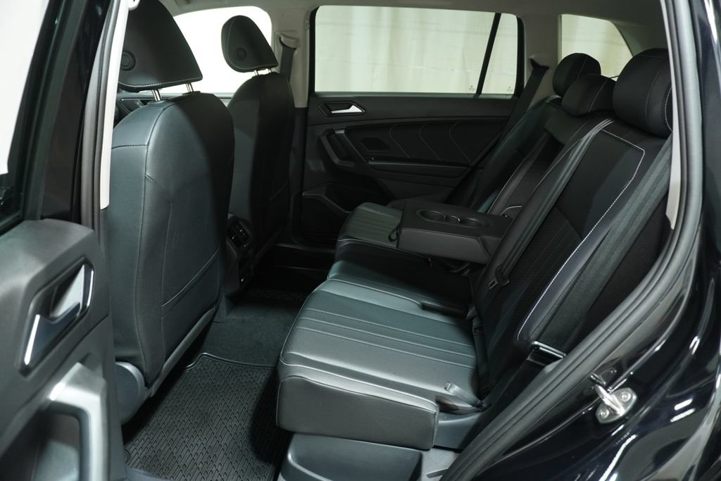 Certified 2024 Volkswagen Tiguan SE AWD/4WD image 11