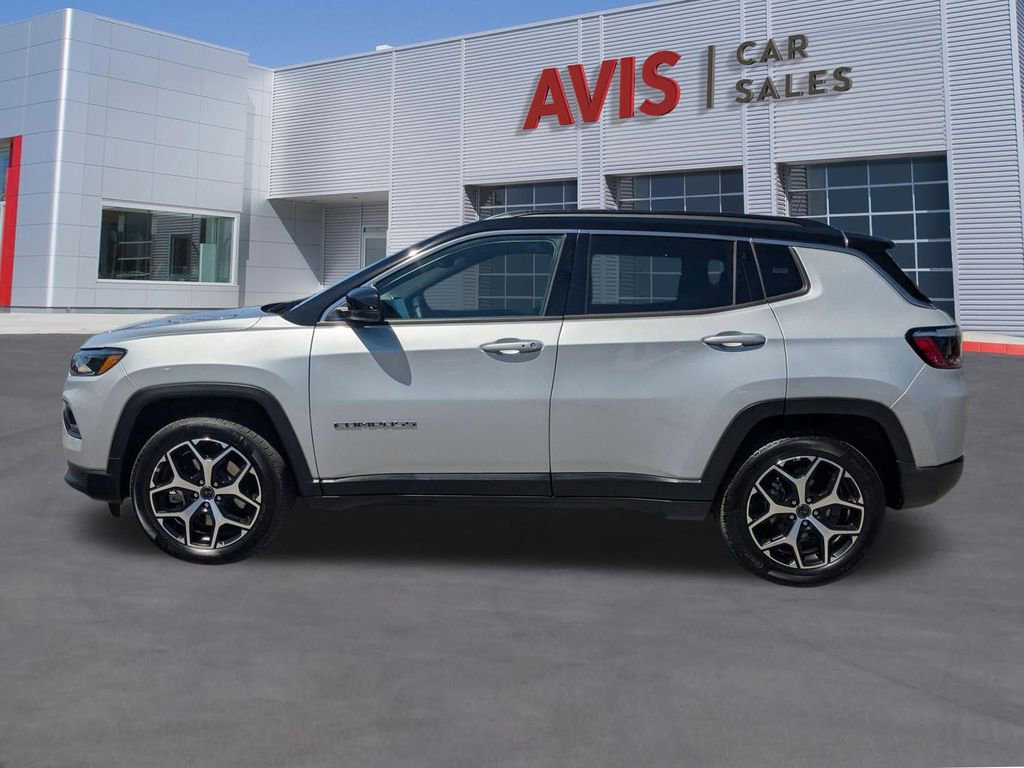 Used 2025 Jeep Compass Limited image 2