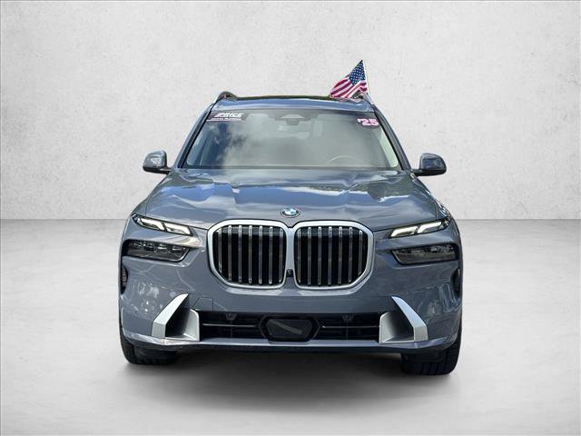 Used 2025 BMW X7 xDrive40i w/ Premium Package AWD/4WD image 2