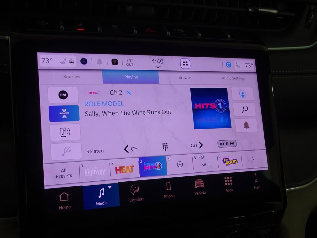 New 2025 Jeep Grand Cherokee L Limited w/ Luxury Tech Group II image 38