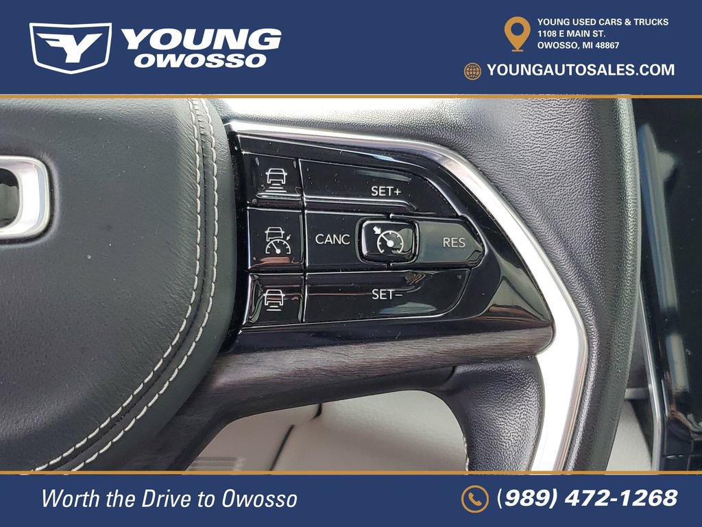 Used 2022 Jeep Grand Cherokee Overland w/ Luxury Tech Group IV AWD/4WD image 15