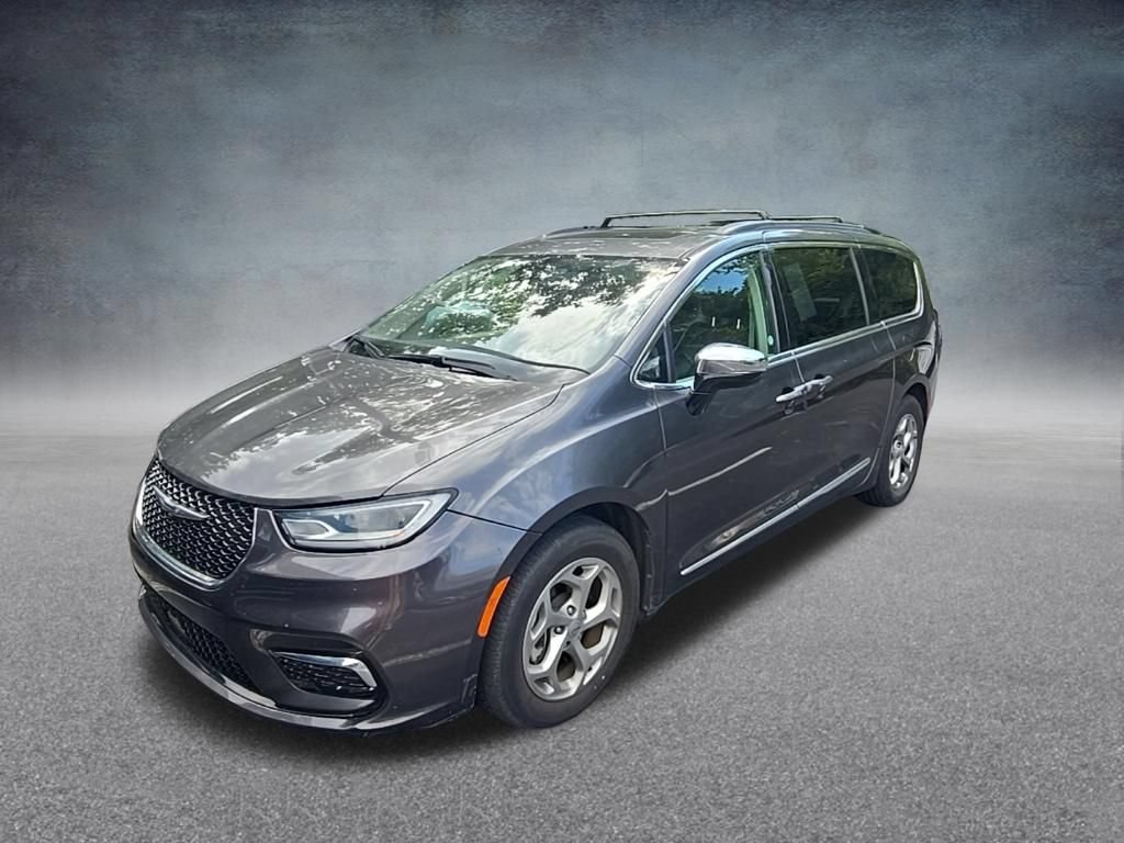 Used 2023 Chrysler Pacifica Limited FWD image 3
