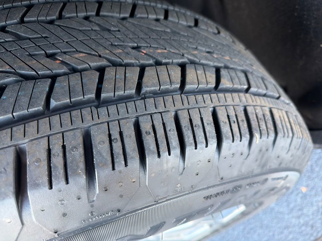 New 2026 Chevrolet Tahoe LS image 22