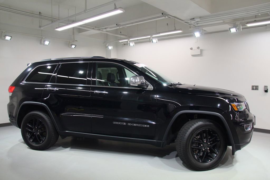 Used 2019 Jeep Grand Cherokee Limited w/ Luxury Group II AWD/4WD image 11
