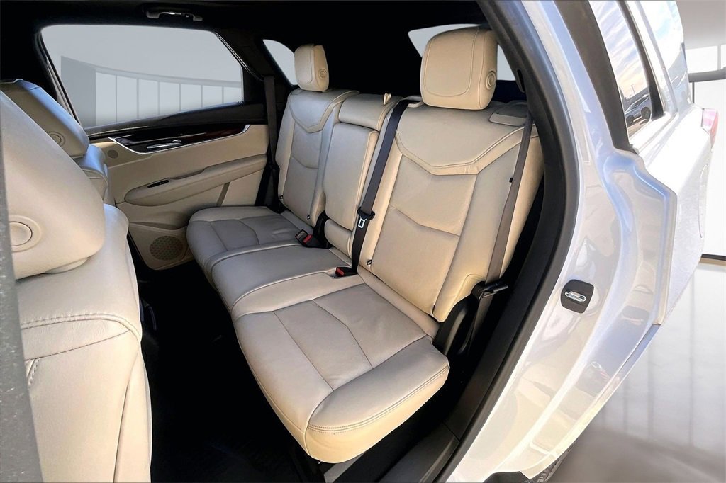 Used 2018 Cadillac XT5 Premium Luxury w/ Driver Assist Package image 26