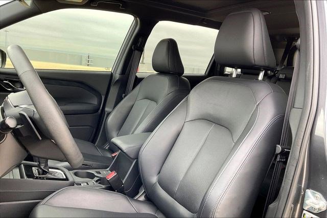 Used 2025 Subaru Forester Limited w/ Popular Package #2 image 30