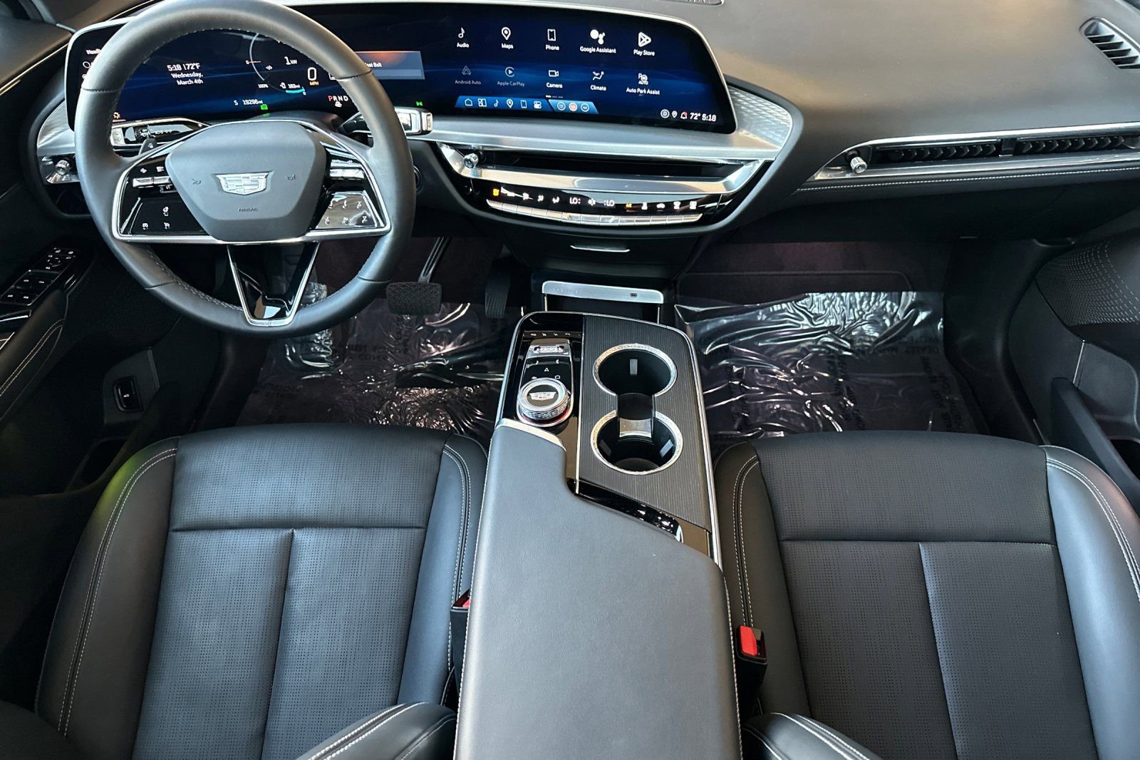 Used 2024 Cadillac Lyriq Luxury image 14