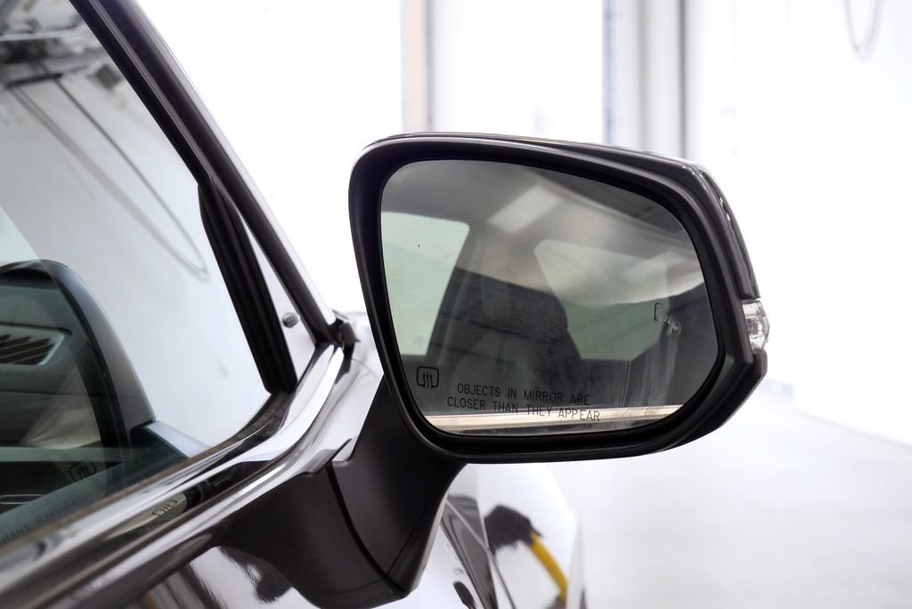 Used 2021 Toyota Highlander XLE AWD/4WD image 41