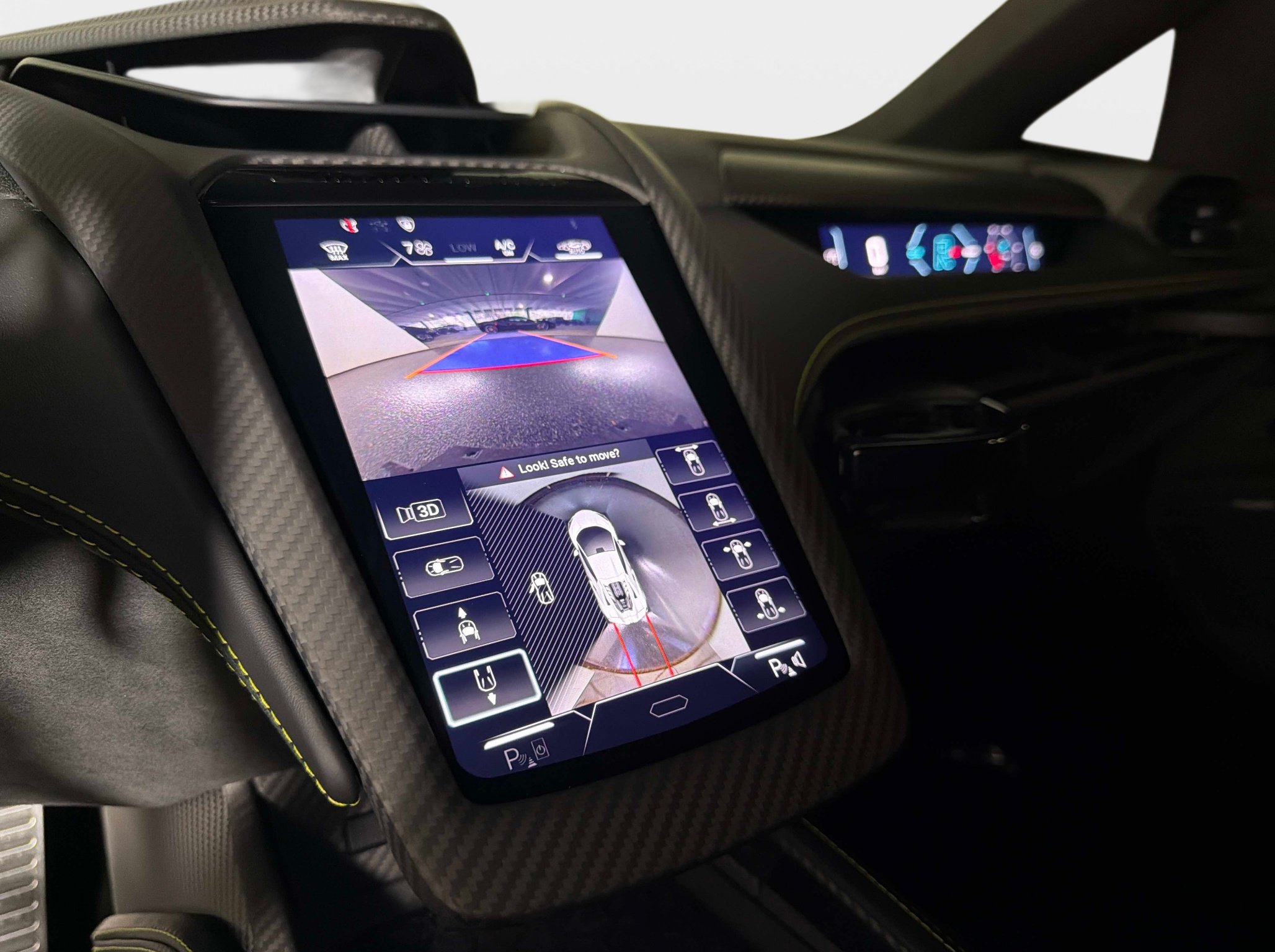 Used 2026 Lamborghini Revuelto AWD/4WD image 35