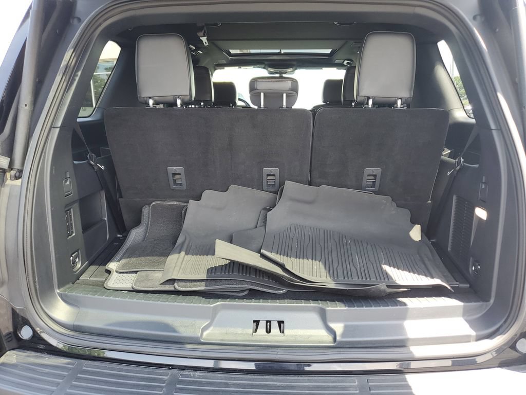 Used 2024 Ford Expedition Platinum AWD/4WD image 8
