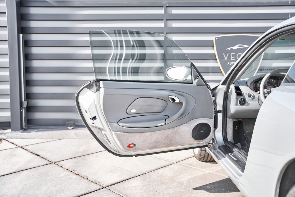 Used 2002 Porsche 911 Carrera image 28