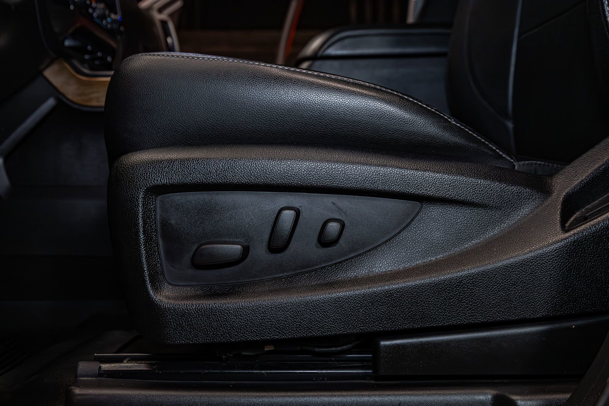 Used 2015 Chevrolet Silverado 1500 LTZ image 20