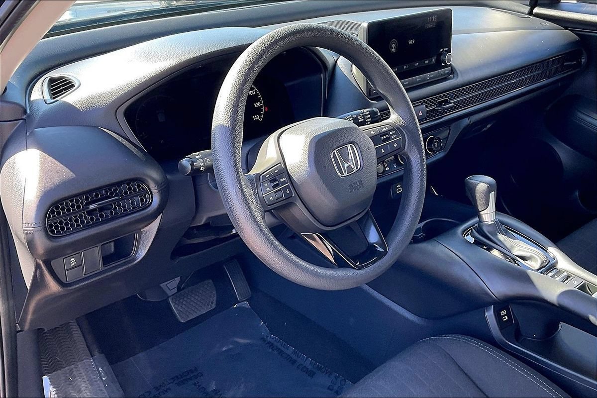 Used 2025 Honda HR-V LX image 28