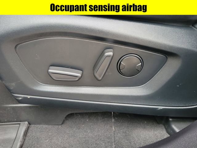 Used 2022 Ford Explorer XLT w/ Equipment Group 202A image 22