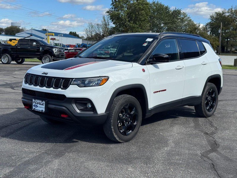 Used 2023 Jeep Compass Trailhawk image 7