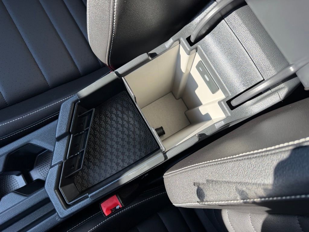 Used 2024 Volkswagen Jetta SE image 28