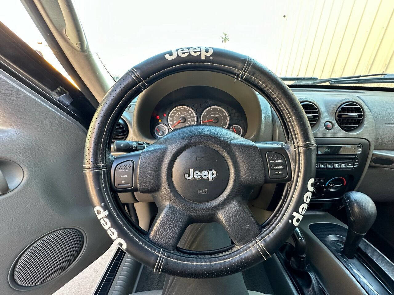 Used 2006 Jeep Liberty Sport w/ Skid Plate Group image 14