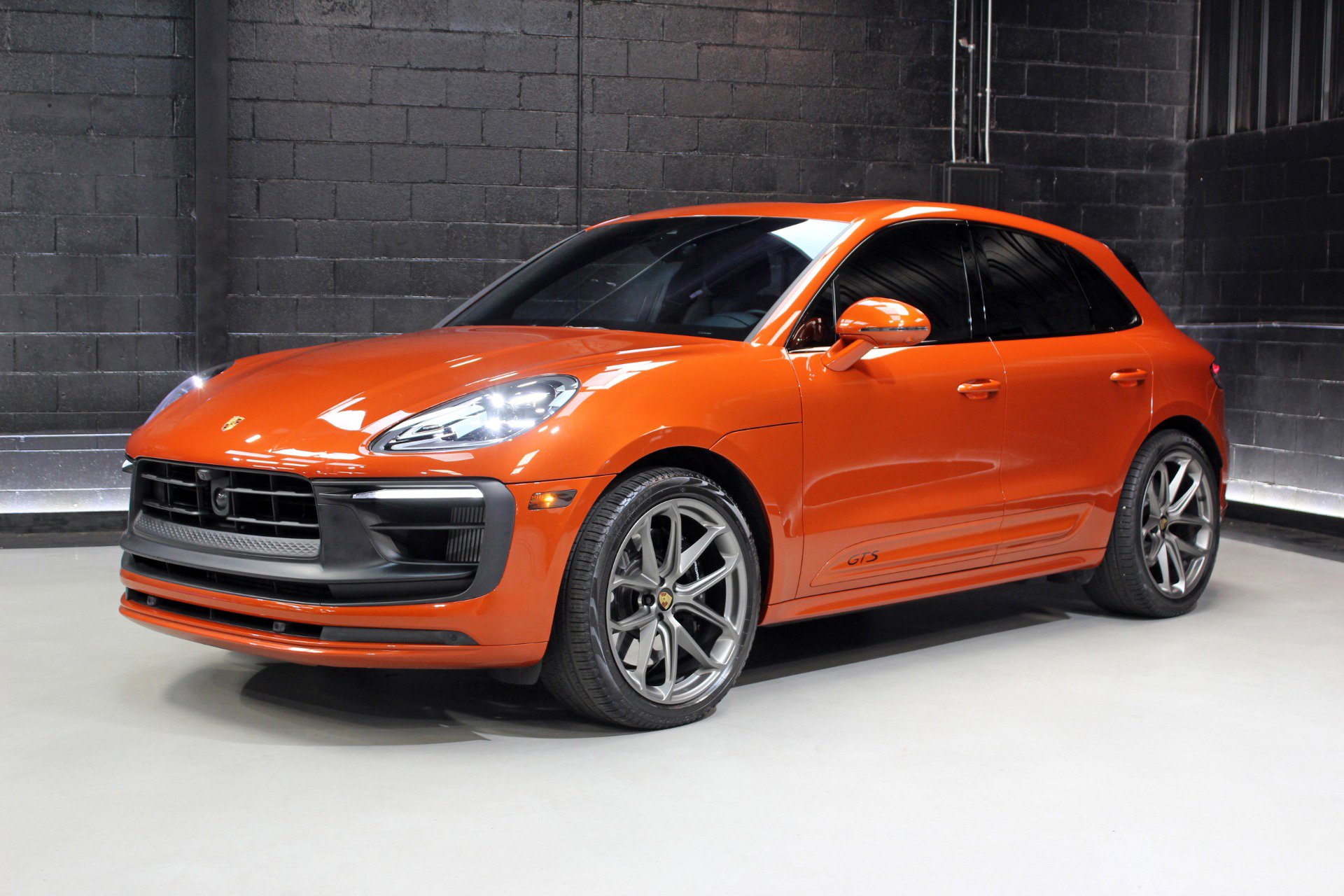 Used 2023 Porsche Macan GTS w/ Premium Package Plus image 4