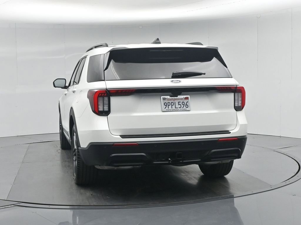 Used 2025 Ford Explorer ST-Line w/ Premium Package RWD image 32