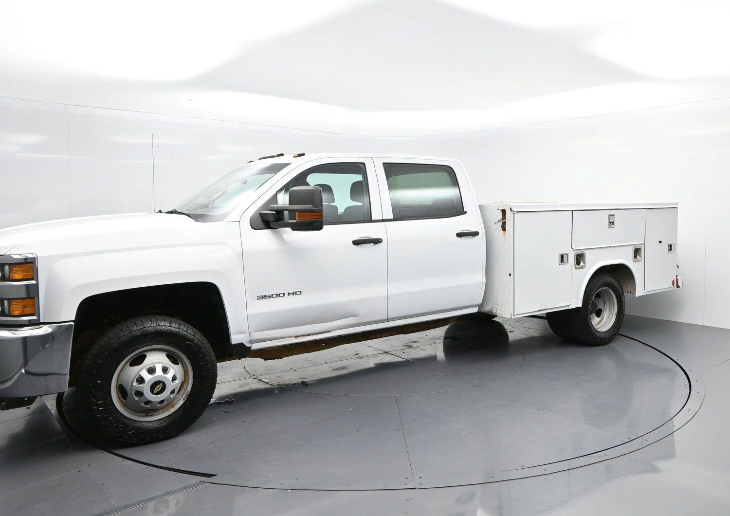 Used 2019 Chevrolet Silverado 3500 W/T w/ WT Convenience Package AWD/4WD image 4