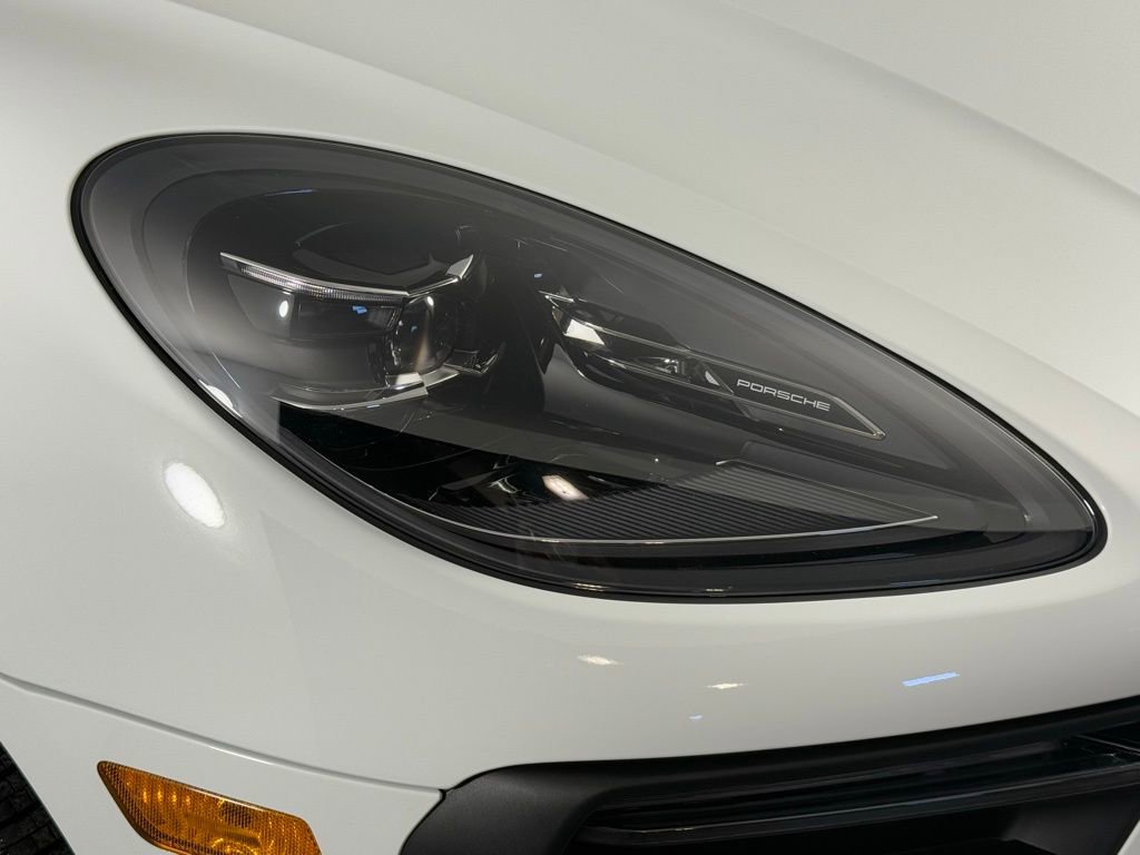 New 2026 Porsche Macan image 15