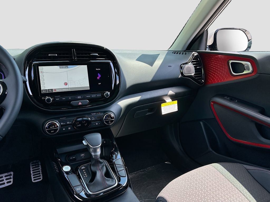 Used 2025 Kia Soul GT-Line FWD image 23