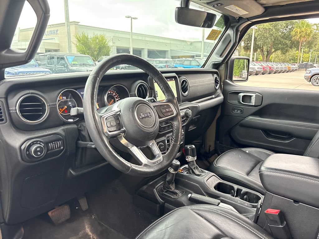 Used 2020 Jeep Gladiator Overland AWD/4WD image 6