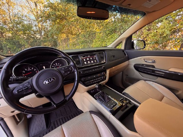 Used 2015 Kia Sedona SX FWD image 20