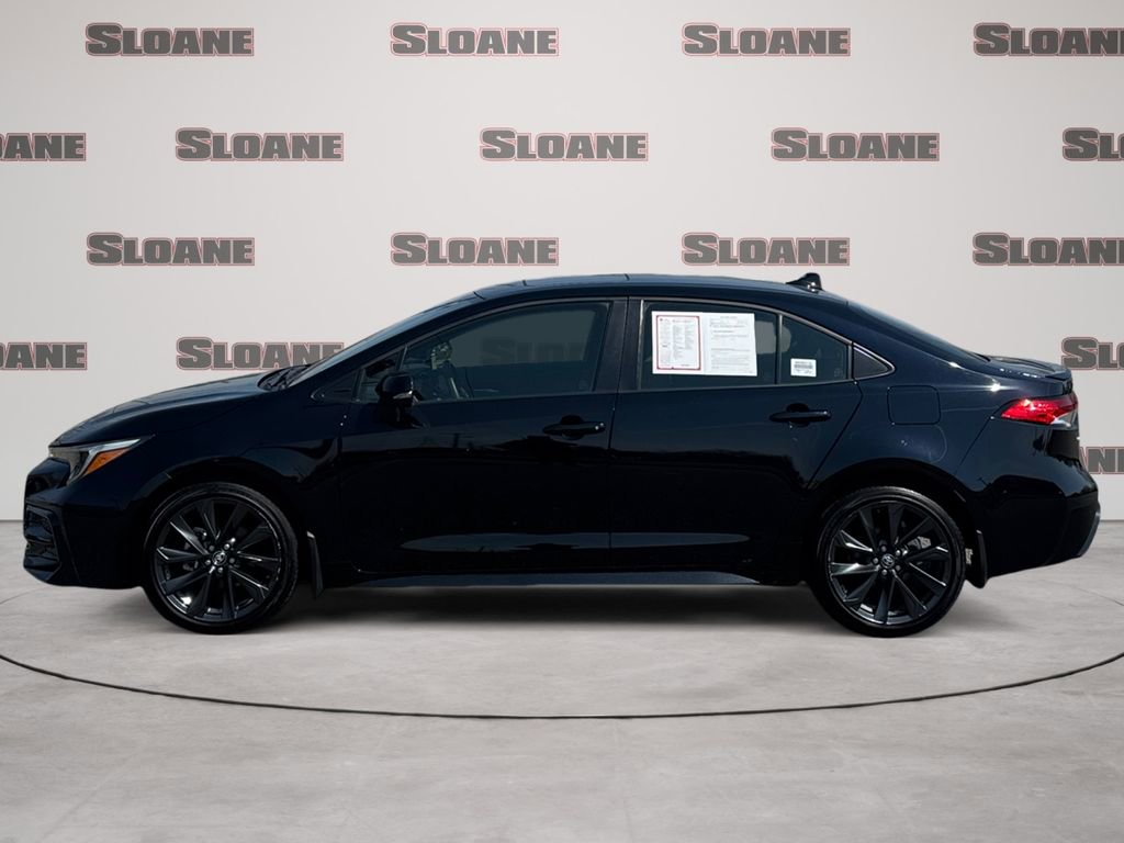 Used 2024 Toyota Corolla SE w/ SE Package image 2