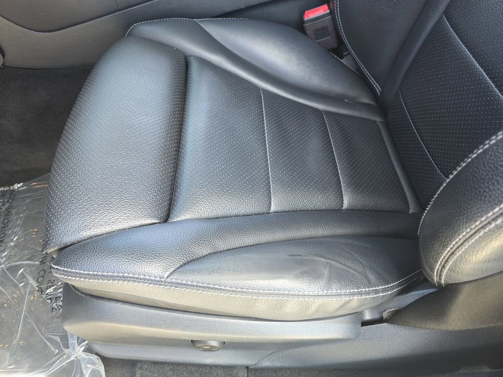 Used 2019 Mercedes-Benz GLC 300 4MATIC Coupe image 31