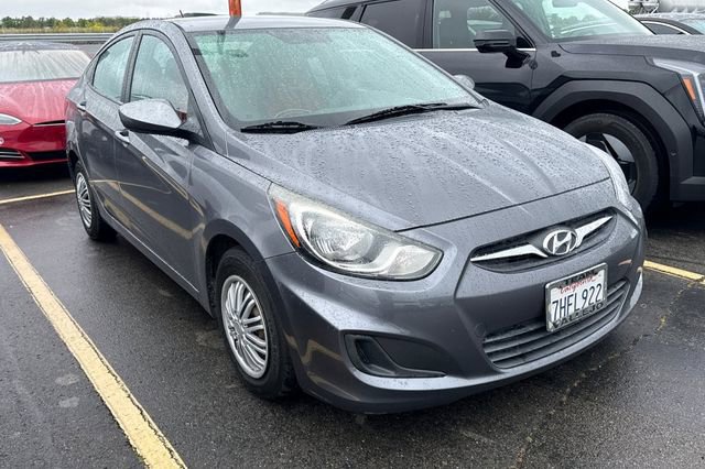 Used 2014 Hyundai Accent GLS FWD image 2
