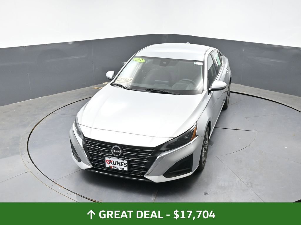 Used 2023 Nissan Altima 2.5 SV FWD image 39