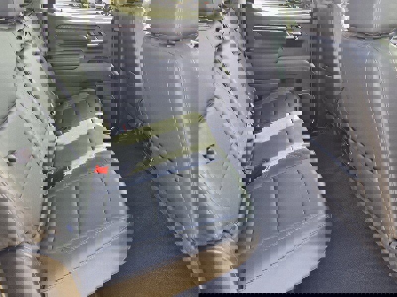 Used 2025 GMC Sierra 1500 SLT image 14