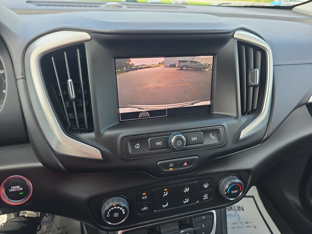 Used 2024 GMC Terrain SLE AWD/4WD image 18