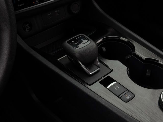 Used 2024 Nissan Rogue SV image 27