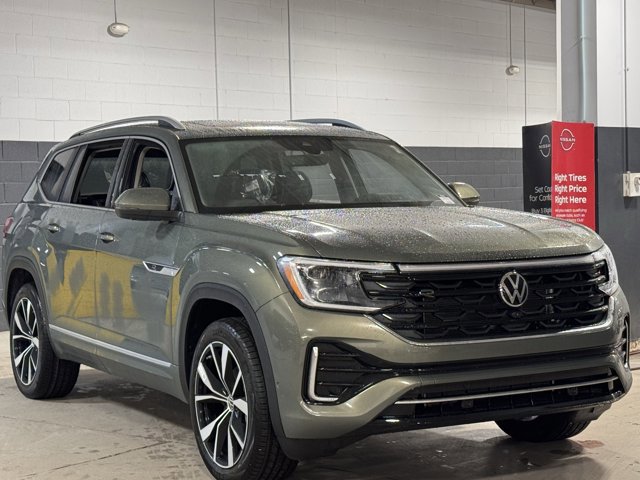 New 2026 Volkswagen Atlas SEL Premium R-Line image 2