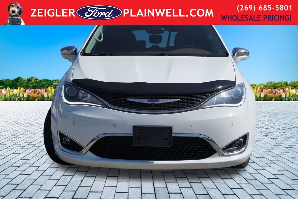 Used 2019 Chrysler Pacifica Limited w/ Advanced Safetytec Group FWD image 8