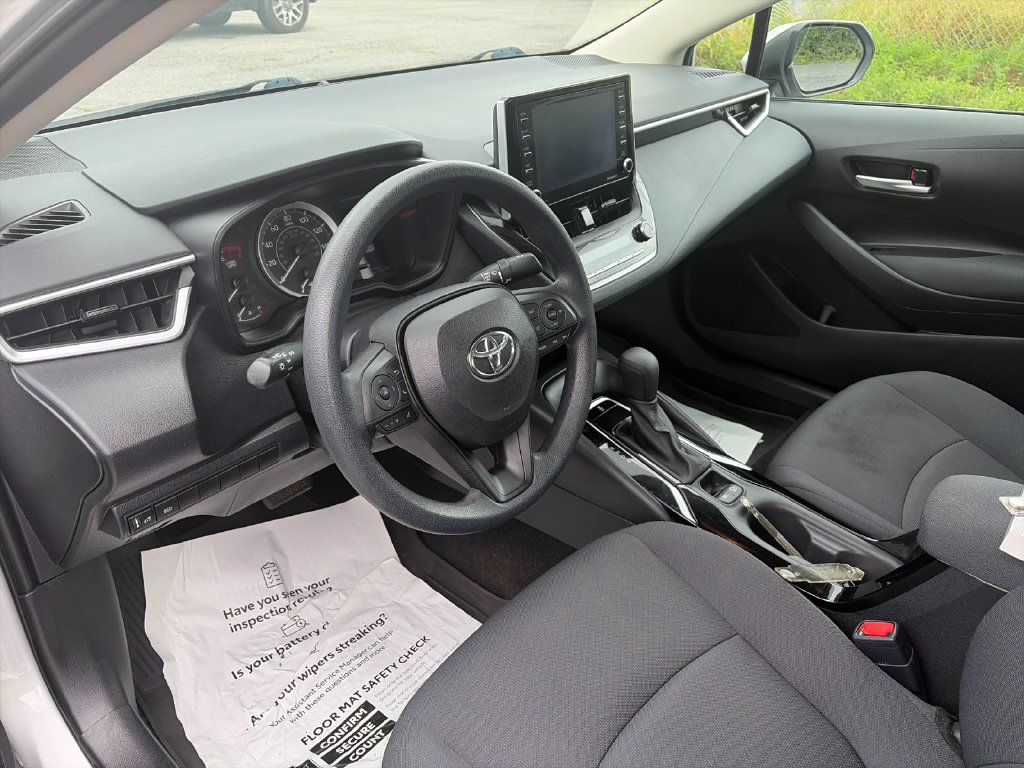 Used 2021 Toyota Corolla LE FWD image 11