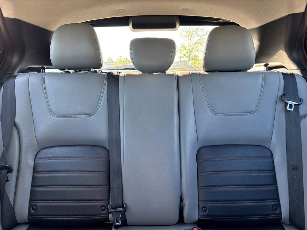 Used 2022 Nissan Kicks SR w/ Premium Package FWD image 6