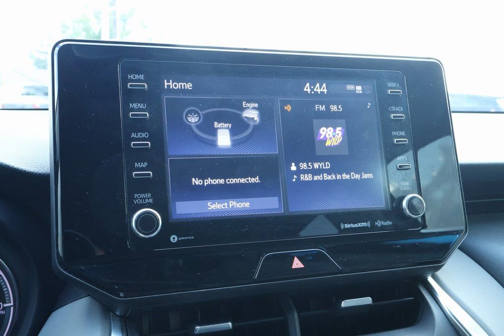 Used 2022 Toyota Venza XLE image 3