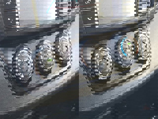 Used 2018 Toyota RAV4 LE w/ Carpet Mat Package image 23