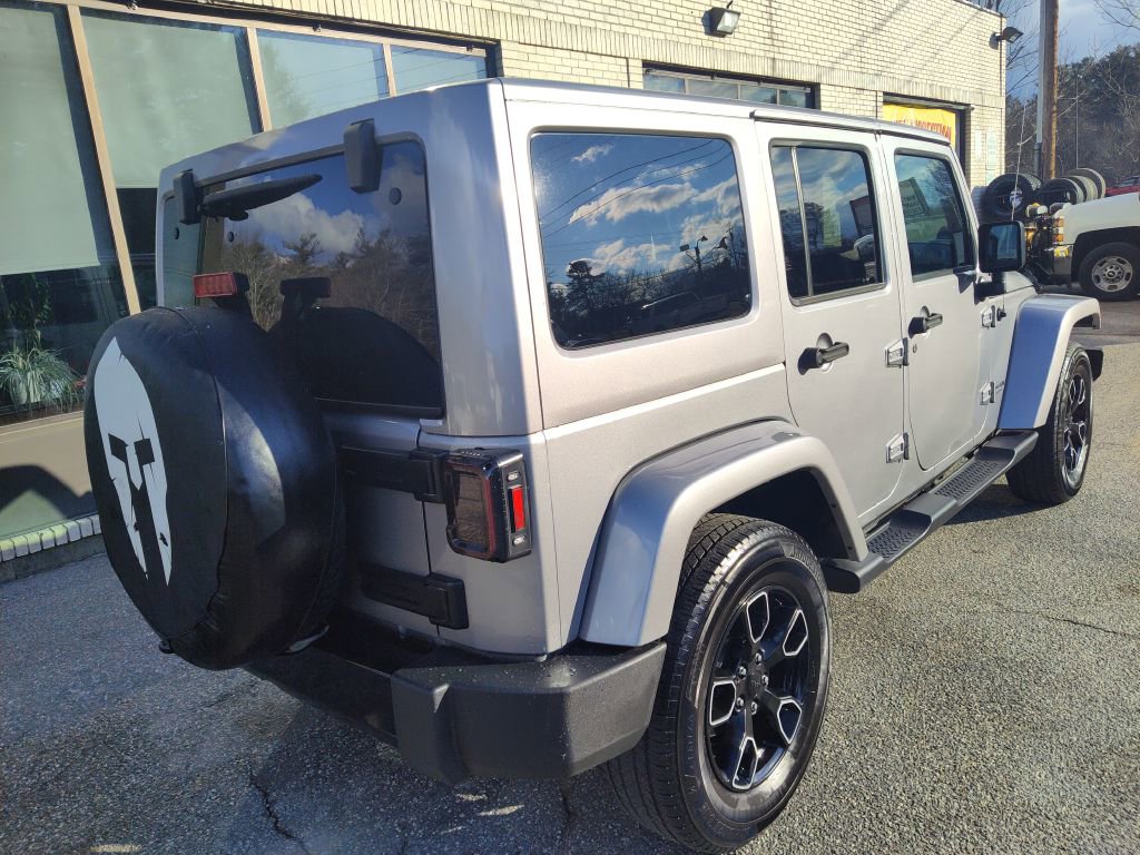 Used 2018 Jeep Wrangler Unlimited Sahara AWD/4WD image 8
