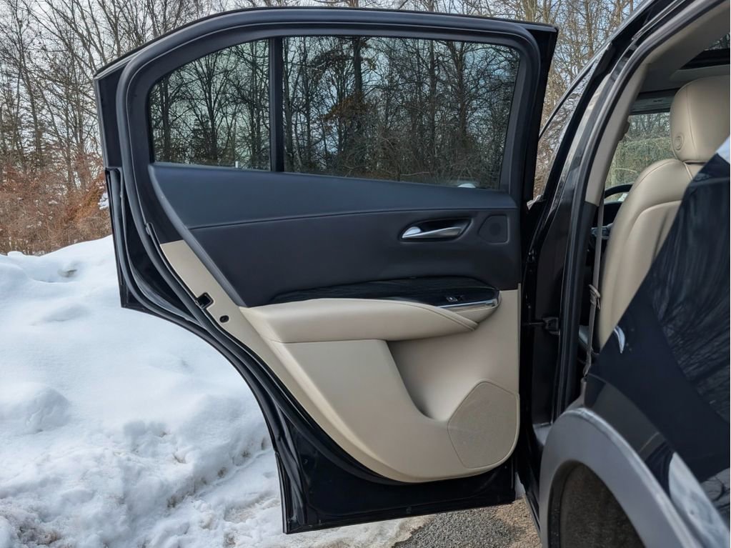 Used 2020 Cadillac XT4 Premium Luxury w/ Driver Awareness Package FWD image 11